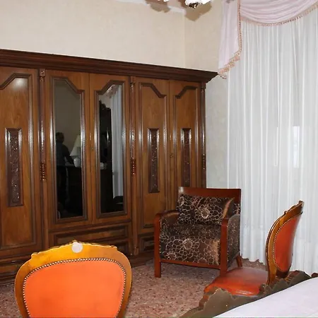 Holiday home Casa Vacanze Rosa *